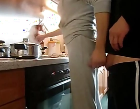Amatur Tits Besar Fucks di dapur