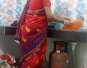 Desi Bengali desi Village India Bhabi Dapur Sex In Red Saree ( Official Video Oleh Localsex31)