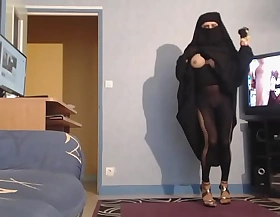 seins nus en djilbab et niqab