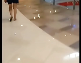 Dinapuan ng Libog Sa Mall Kaya Kinantot Sa CR