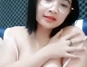 Kakak Missy Toge Cantik bening di m4ngolive xxx video  porn video