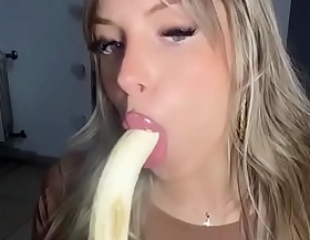 Sexy Latina Eats Banana - TikTok Beggar