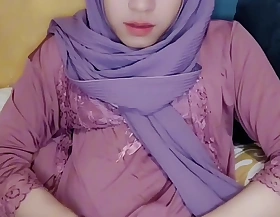 crossdress hijab solo