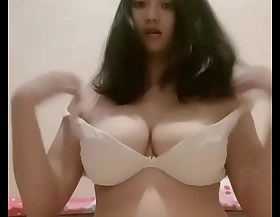 Virly virginia masih pakai daleman