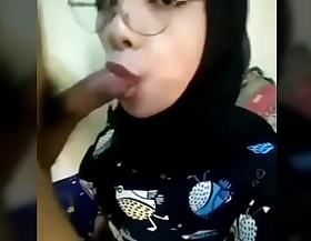 Bokep Indonesia - Jilbab Blowjob -  porn xxx bitvideo ukhtinakal