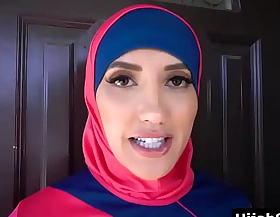 Muslim wife fucks landlord almost pay the rent