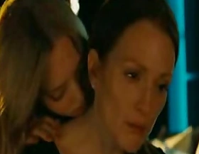Julianne moore absurd about daughter in chloe movie